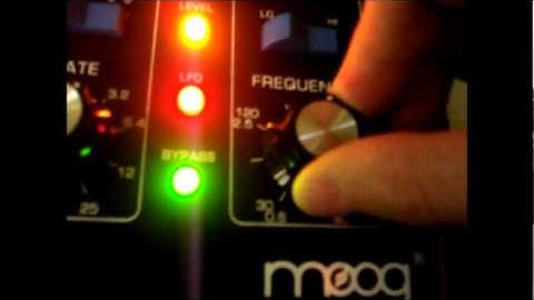 Moog Moogerfooger MF-102 Ring Modulater with Virus A-cid.