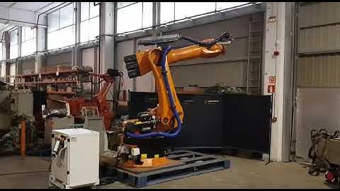 Robot KUKA KR500-3 with KRC4 controller at Eurobots