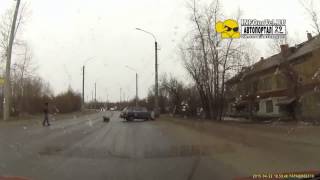 Из-за собаки чуть в столб не занесло. Архангельск. Из-за собаки чуть в столб не занесло. Архангельск.