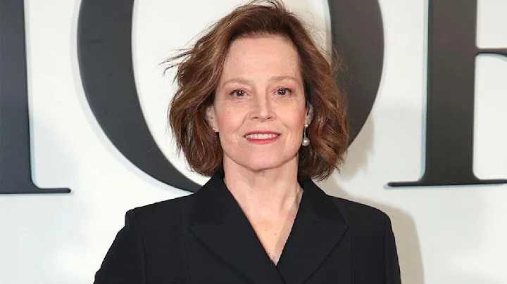 Sigourney Weaver Speaking 3 Languages