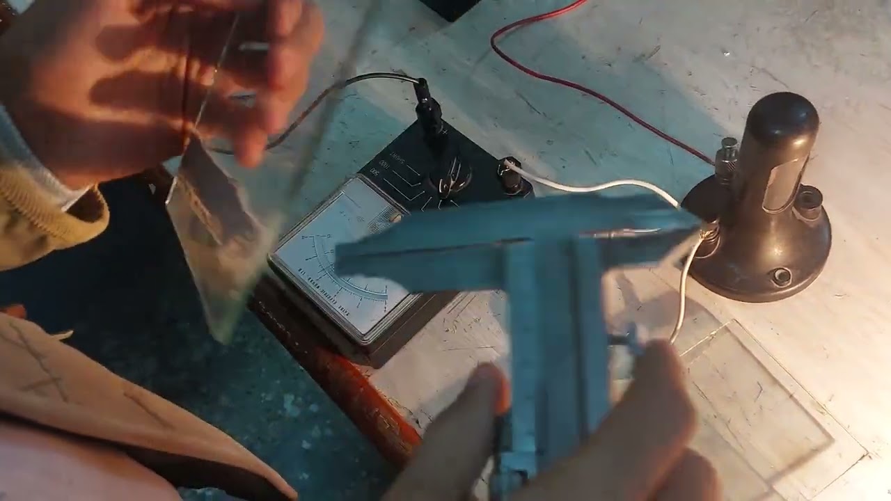 تجربة الخلية الكهروضوئية