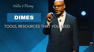 Dr. Murray speaking to leaders about leading strategy