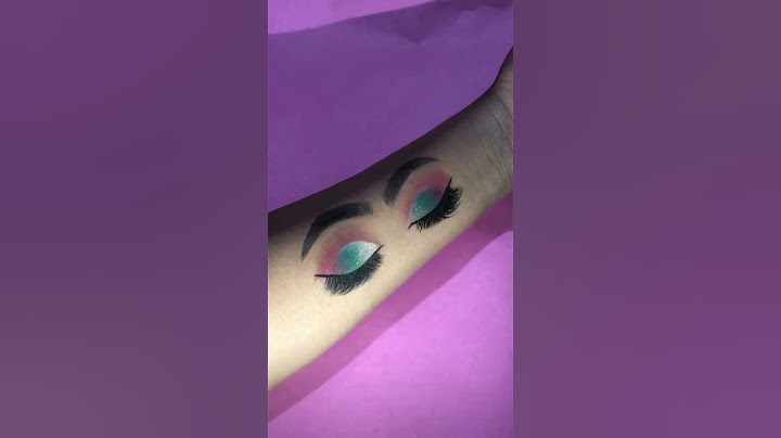 Green glittery eyes 💎☘️|| easy and beautiful 😍 || #ytshorts #subscribe #song #youtubeshorts