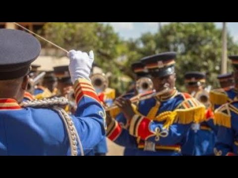 kENYA POLICE BAND PLAYING UMUNTHI WIWAKWA by bisengo,as president visited konza City.