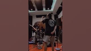 Download lagu 510 - False Crown, Rehearsal