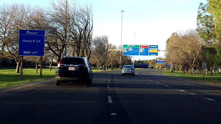 Sacramento International Airport Access Road inbound