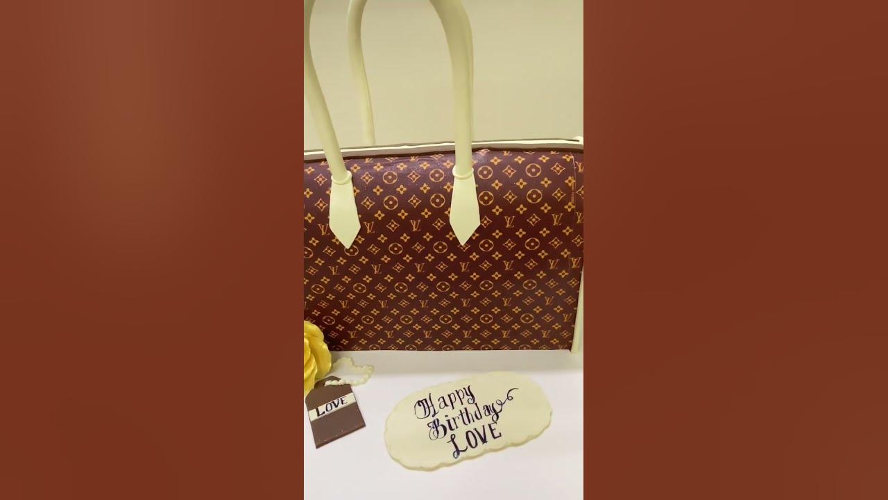 Louis Vuitton 3D Purse cake (square pattern)