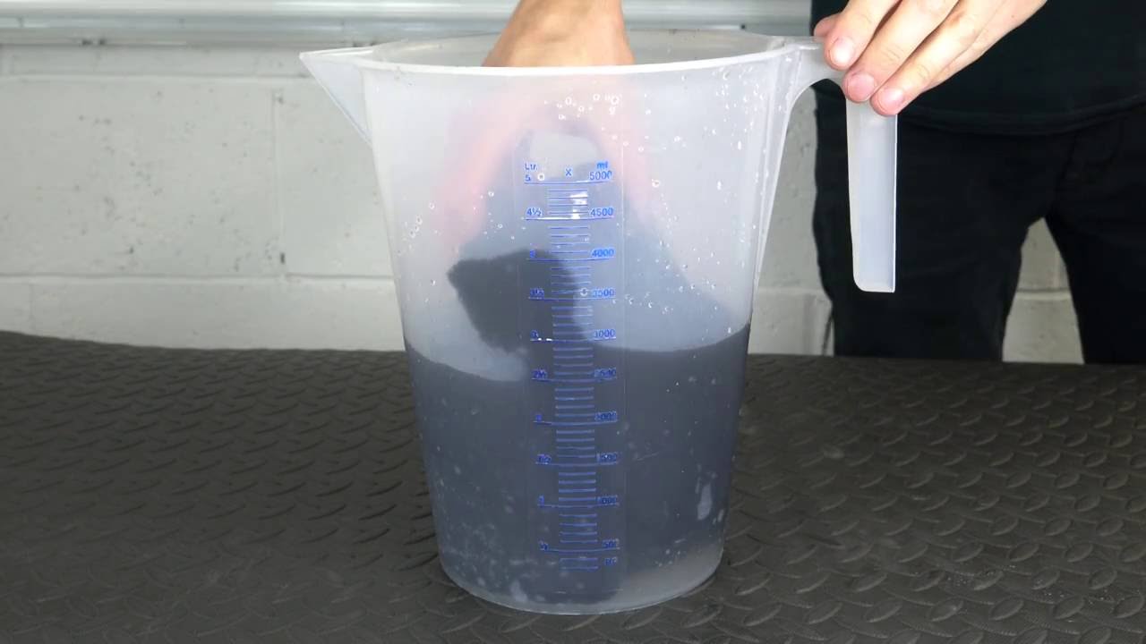 Carbon Collective Onyx Drying Towel | Absorption Test (4K)