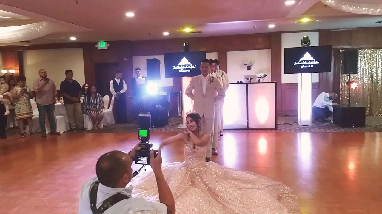 Ariana Grande Moonlight and tattooed heart Waltz