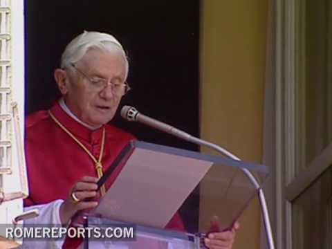 El Papa saluda en español tras la imposición del palio a 38 nuevos arzobispos