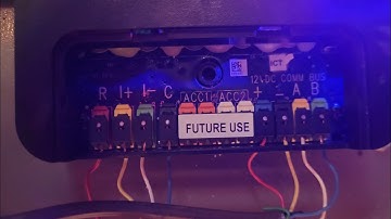 FIXED!  lennox smart hub FAILED.  replace with standard thermostat. FIXED!!!