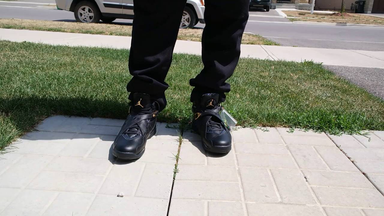 confetti 8s on feet