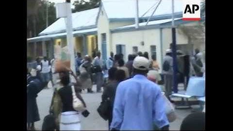 Bulawayo residents take train to Botswana to buy supplies