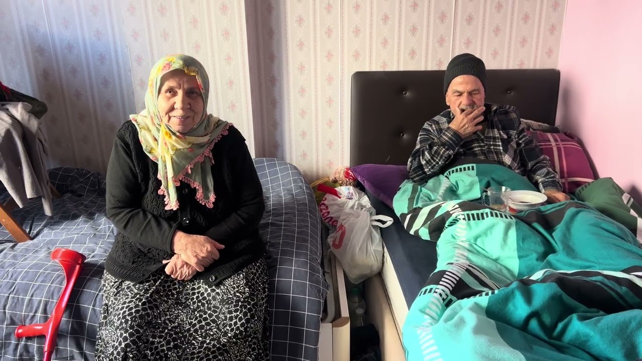 KRALA 👑￼OLAN ŞEYE DE INANDIRAMIYORUZ 🥺ABI GÖRÜNEN KÖY KILAVUZ😏 ISTEMEZ 🤨AMA 👑KRAL ISTIYOR🤔