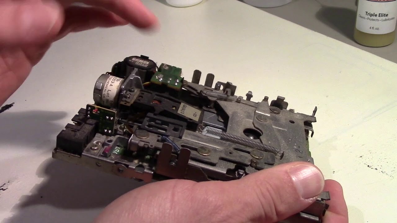 Sony 800k & 1.4MB Floppy Drive Cleaning and Lubrication