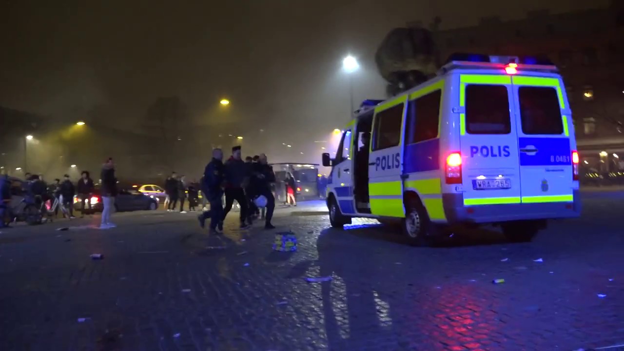 Video till Snart kan det bli förbjudet att sälja raketer