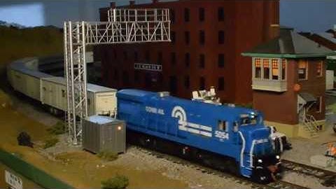 Rapido Trains Conrail B36-7 Run-by