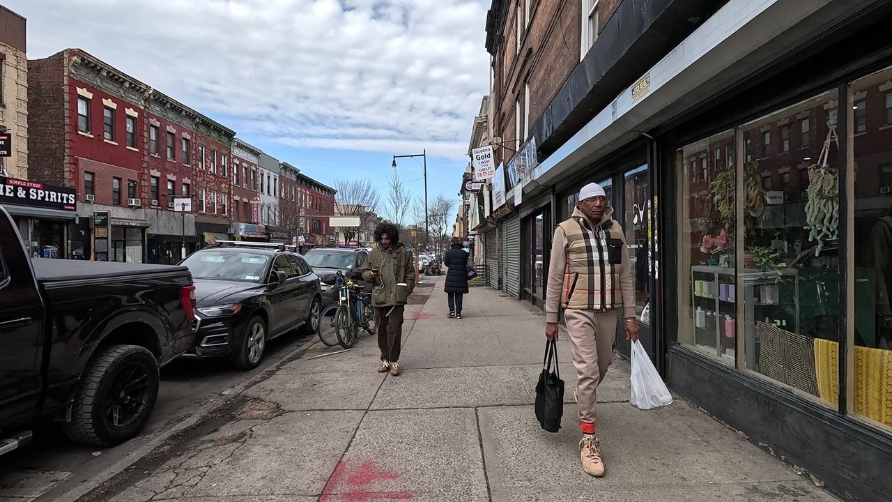 ⁴ᴷ⁶⁰ Walking NYC: Crown Heights, Brooklyn neighborhood tour