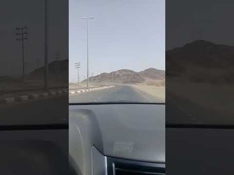 رحله في احد شوارع قرية النخيل أحدى قرى المدينه المنورة