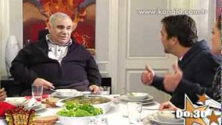 Beyaz Show da  Yaprak Dökümü Beyaz Show  Eğlence  Video http://www.seslikaradeniz.com Resimi