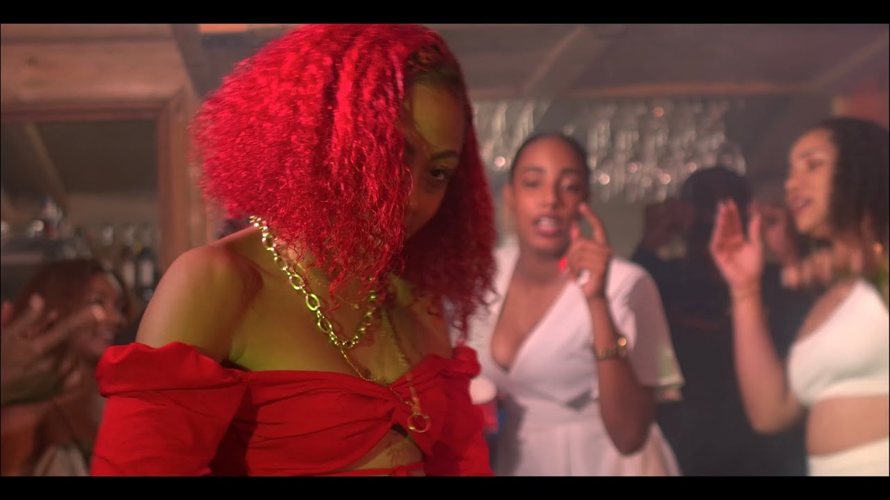 HOLLY G x ARÈNDI x VJ BEN - JE L'AI VU (Clip Officiel) HOLLY G x ARÈNDI x VJ BEN - JE L'AI VU (Clip Officiel)
