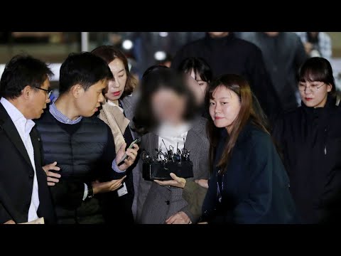 정경심 구속 후 첫 <strong>재판</strong>…검찰, 공소장 변경 <strong>신청</strong> / 연합뉴스TV (YonhapnewsTV)