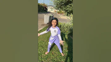 في وحدة اسمها لينا 