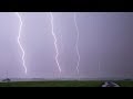 Instants dorages  coup de foudre simultans sur des oliennes  simultaneous lightnings