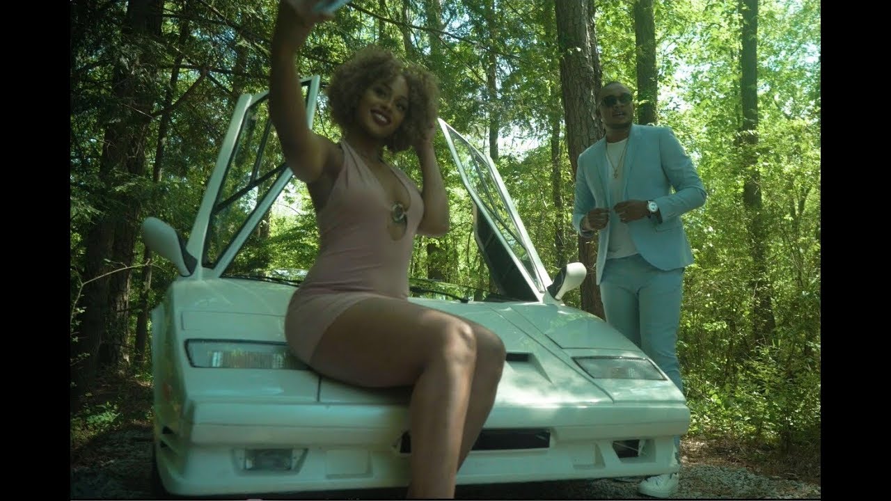URGENCE - Afiche m official video!