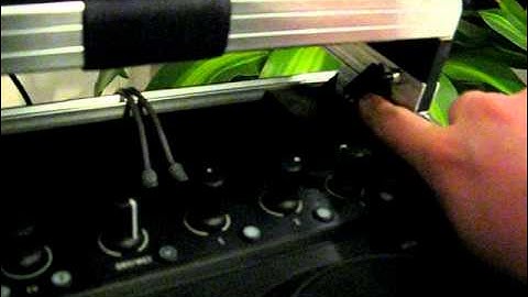 Traktor Kontrol S4 Flight Case Slide Locking Mechanism