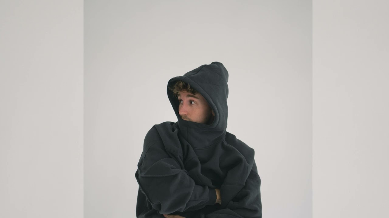 Смотреть «Tom Twers - Nur Wegen Dir (Official Audio)» на YouTube Смотреть «Tom Twers - Nur Wegen Dir (Official Audio)» на YouTube