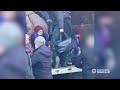 Мешканці Чернігова не залишені сам на сам: оперативники поліції евакуюють людей