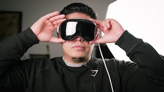 Apple Vision Pro Unboxing + Set Up!