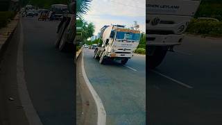 #tata#concrete#loading #gadi #raning #fast #automobile #yiutubeshort #veralvideo