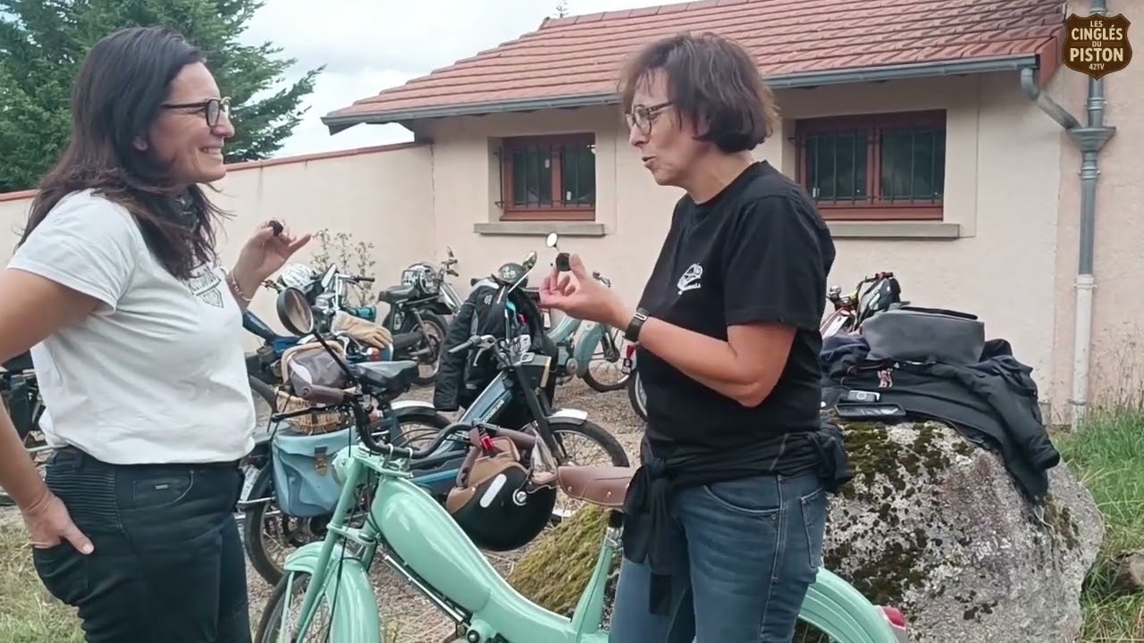 ⁣𝟰𝟮𝗧𝗩 Les Cinglés du Piston | Balade Rétro en Mobylette 🚲💨