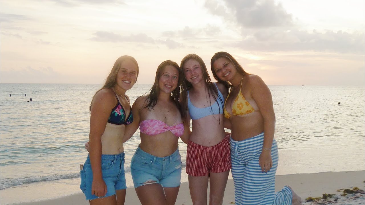 WE FOUND DUBAI CHOCOLATE AND LABUBUS IN NAPLES