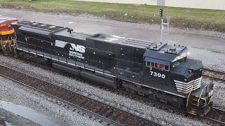 Cp 249 With Ns 7300 Idiling In Muskego Yard42023