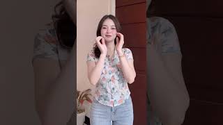 Tampil cantik dengan motif bunga yang segar