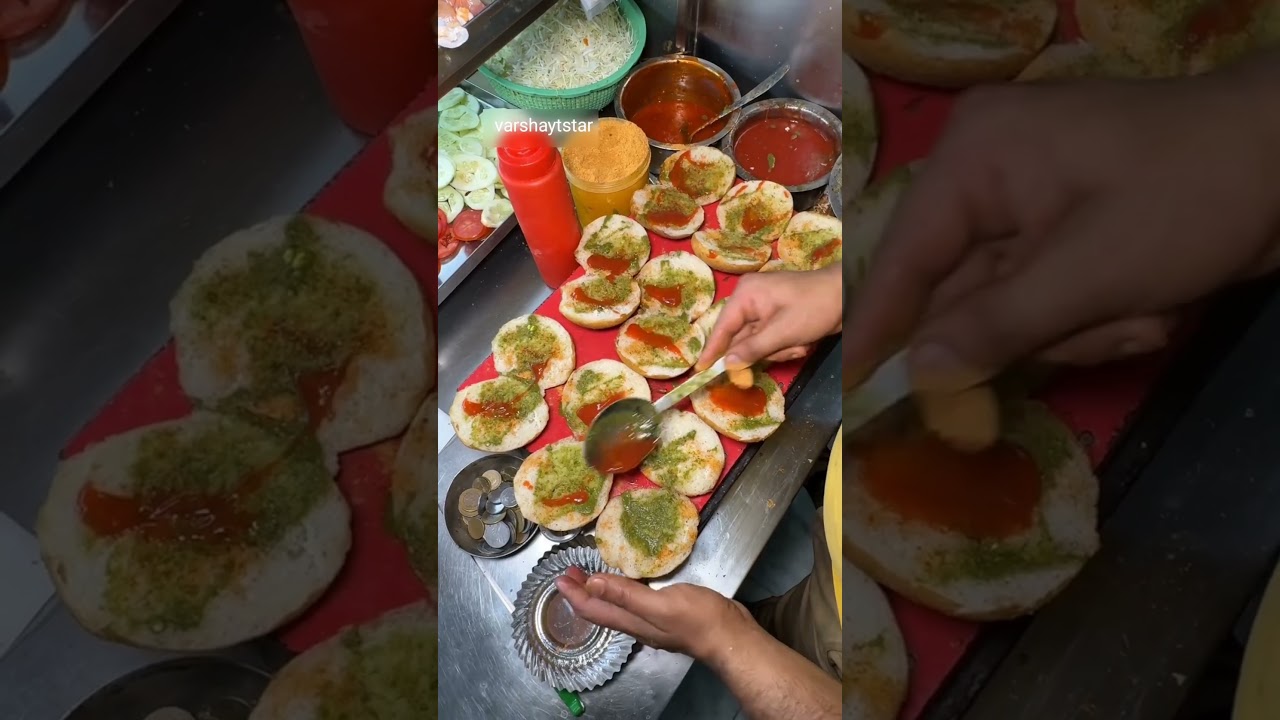 ఫ్రైడ్ బర్గర్ తినడానికి వచ్చాము 