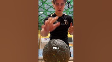 Tại Sao Quả Bóng Ném Lại Dính Đến Mức Điên Rồ Như Vậy?