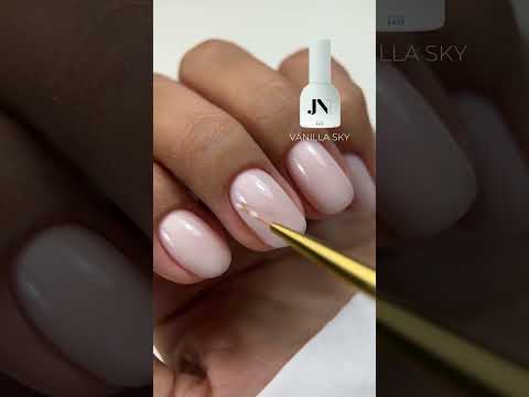 Der Sommer ruft! 🥳 ☀️💅Unsere Infinity® Rubber Bases sorgen für:✨ optimale Haftung✨ eine natürliche Verstärkung✨ ein wunderschönes Finish✨ smoothe Verarbeit...