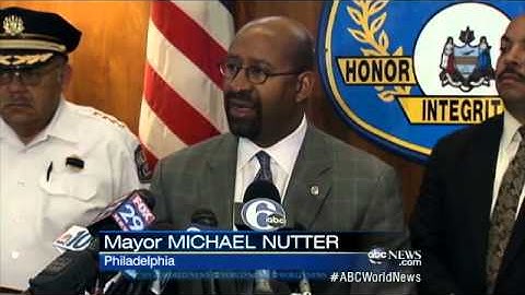 Accused Child Predator Surrenders, Caught On Viral Video