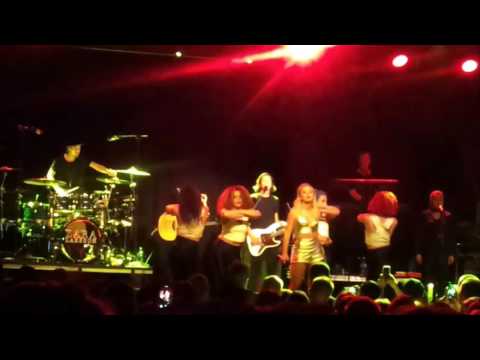 Zara Larsson -
