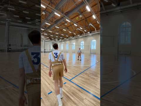 Перехватил передачу 😳 #волейболист #volleyball #волейбол #волейбольныйчеллендж
