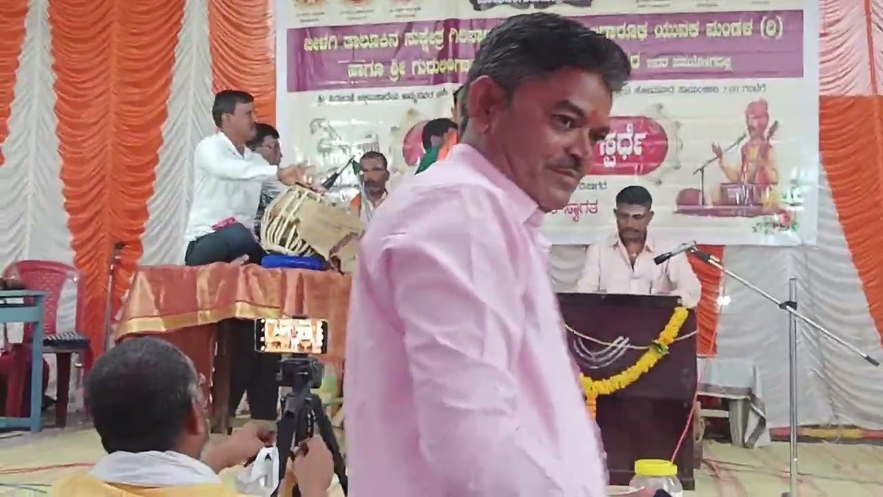 ಮಲವ ತೊಳೆಯಬಲ್ಲರಲ್ಲದೆ ಮನವ ತೊಳೆಯಬಲ್ಲರೆ