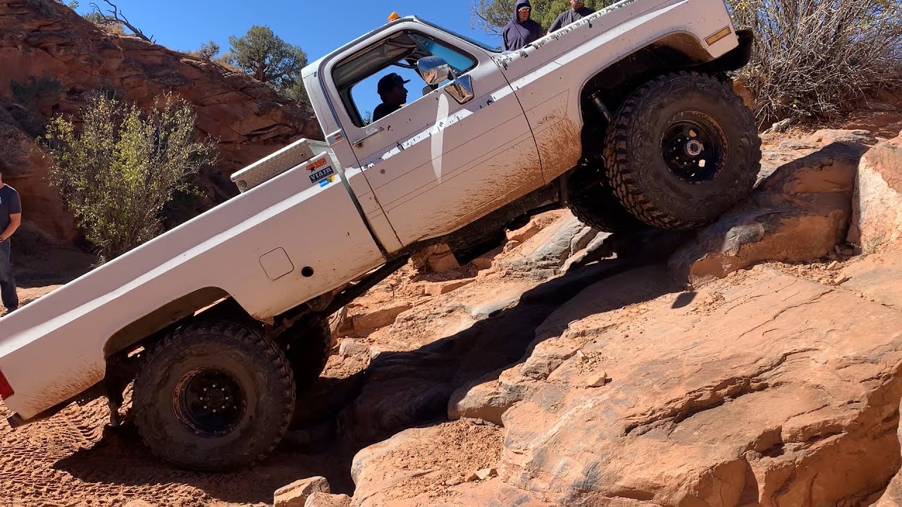 Square body rock crawler walk around SD 480p YouTube