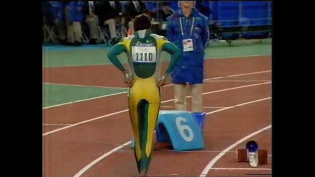 Cathy Freeman unveils her bodysuit moments before 2000 Olympic race YouTube