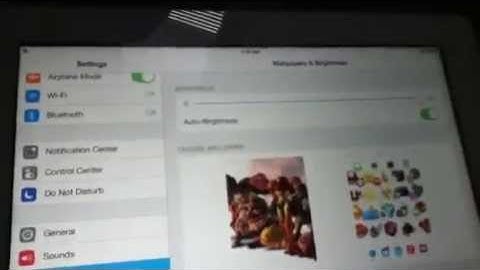 How to get moving background on ios7 without hacks
