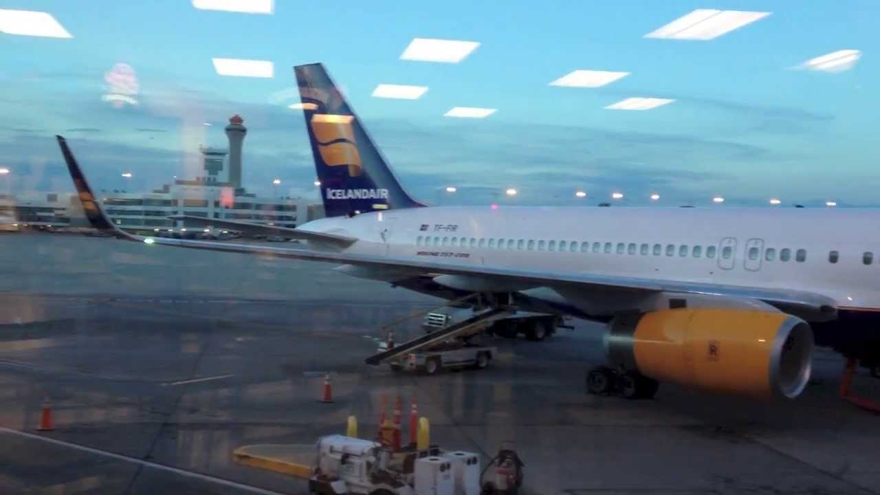 (HD) Concourse Spotting Denver International Airport - YouTube