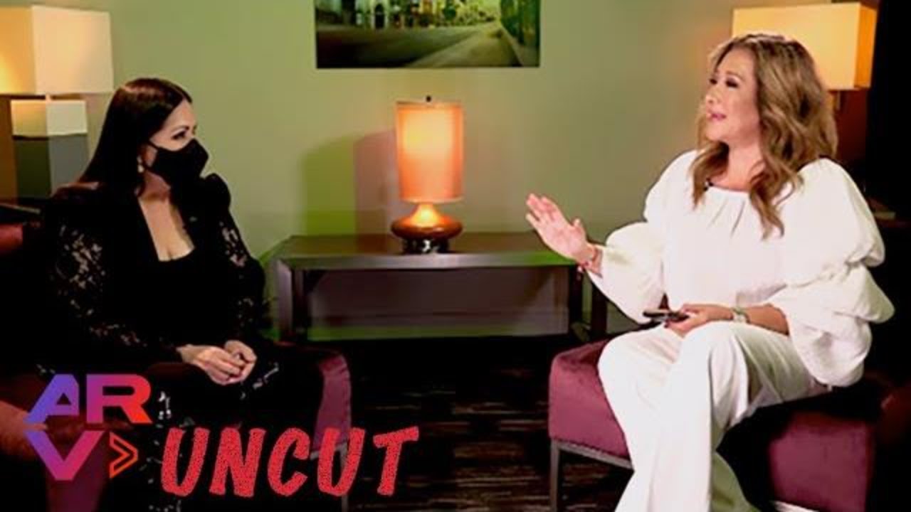 ARV Uncut: Ana Gabriel envía mensaje a sus padres al recibir estrella en Paseo de la Fama
